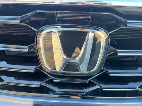 Used 2024 Honda Pilot Touring image 38