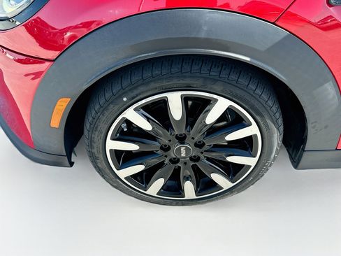 Used 2024 MINI Cooper S w/ Signature Upholstery Package FWD image 32