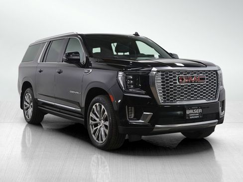 Used 2023 GMC Yukon XL Denali image 7