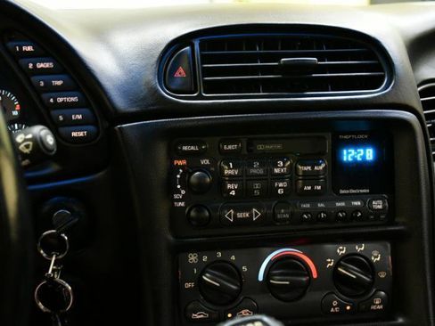 Used 1999 Chevrolet Corvette Coupe image 29