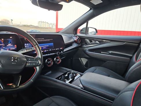 Used 2024 Chevrolet Blazer EV RS AWD/4WD image 31