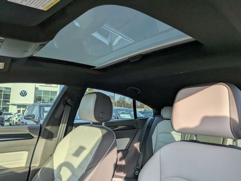 Used 2023 Volkswagen Arteon SEL Premium image 16