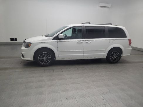 Used 2017 Dodge Grand Caravan GT FWD image 2