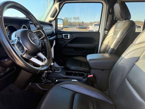 Used 2021 Jeep Gladiator Overland w/ Popular Equipment Package image 9