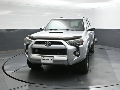 Used 2018 Toyota 4Runner TRD Off-Road Premium AWD/4WD image 22