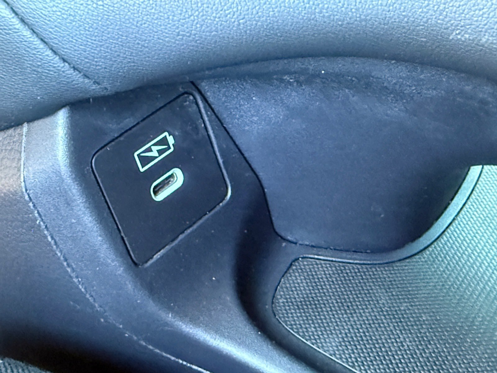 Used 2024 Honda HR-V LX image 40