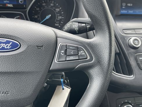 Used 2018 Ford Focus SE image 19