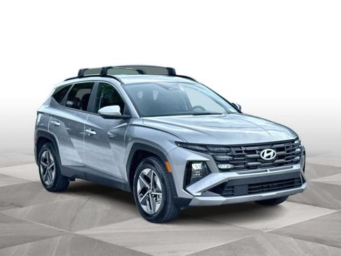 Used 2026 Hyundai Tucson SEL FWD image 2
