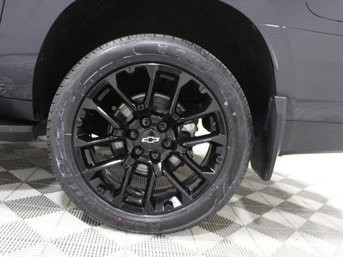 Used 2022 Chevrolet Suburban RST w/ Luxury Package AWD/4WD image 48