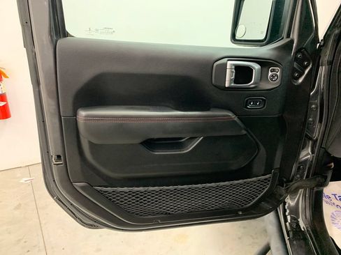 Used 2022 Jeep Gladiator Rubicon w/ LED Lighting Group AWD/4WD image 5