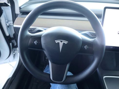 Used 2023 Tesla Model 3 Standard Range RWD image 19