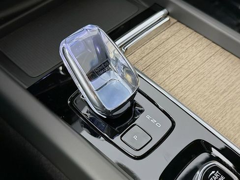 Used 2026 Volvo XC60 B5 Plus w/ Climate Package PRO image 16