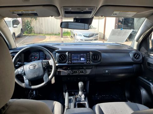 Used 2020 Toyota Tacoma SR w/ SR Convenience Package RWD image 2