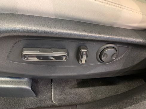 Used 2025 Honda CR-V EX-L image 19