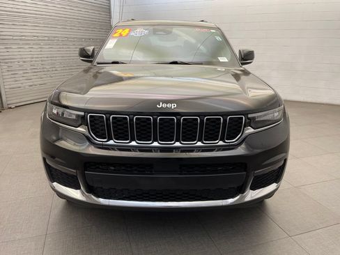 Certified 2024 Jeep Grand Cherokee L Limited AWD/4WD image 3