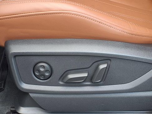 Used 2025 Audi Q5 e Premium Plus w/ Premium Plus Package image 23