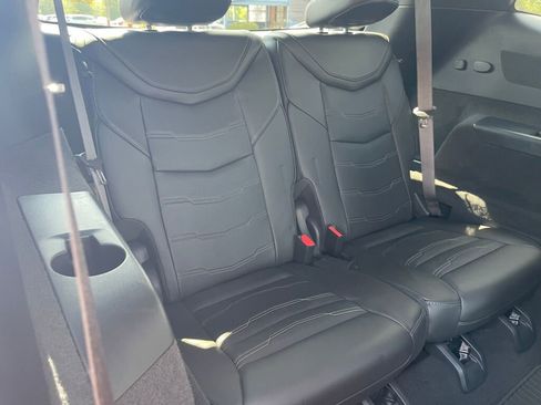 Used 2024 Cadillac XT6 Sport w/ Platinum Package image 22