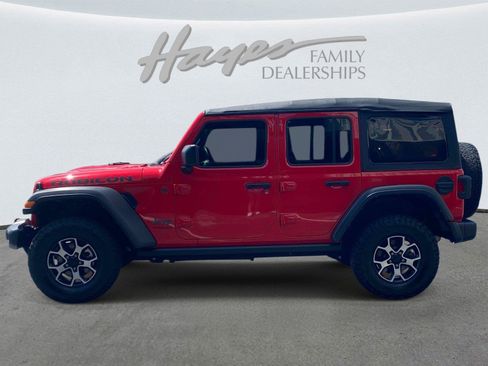 Used 2022 Jeep Wrangler Unlimited Rubicon w/ Cold Weather Group AWD/4WD image 7