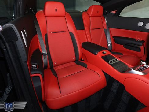 Used 2019 Rolls-Royce Wraith image 22