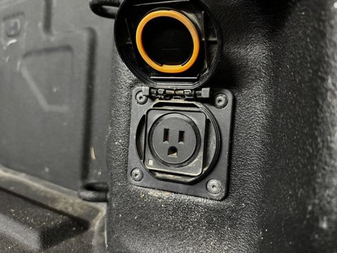 Used 2021 GMC Sierra 2500 SLT w/ SLT Premium Package image 92