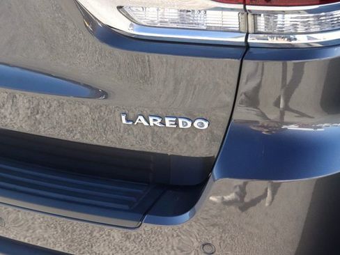 Used 2021 Jeep Grand Cherokee Laredo X image 8