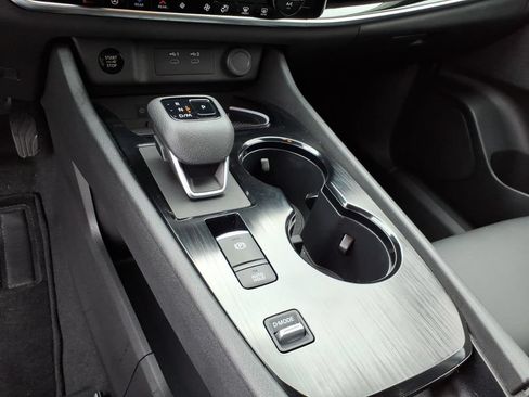 Certified 2025 Nissan Rogue SL w/ SL Premium Package FWD image 13