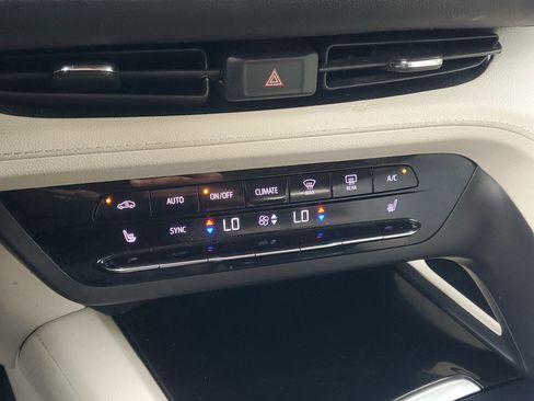 Used 2021 Buick Envision Preferred FWD image 29