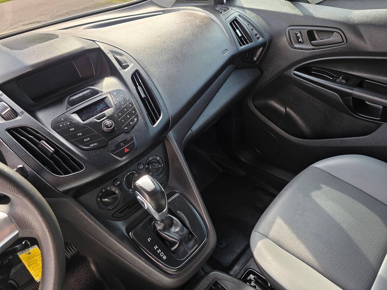 Used 2017 Ford Transit Connect XL FWD image 17