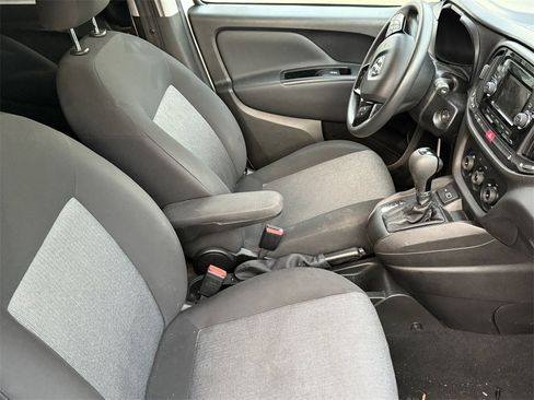 Used 2022 RAM ProMaster City Wagon image 5