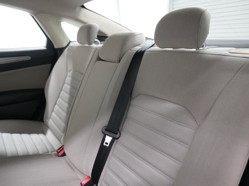 Used 2017 Ford Fusion S image 12