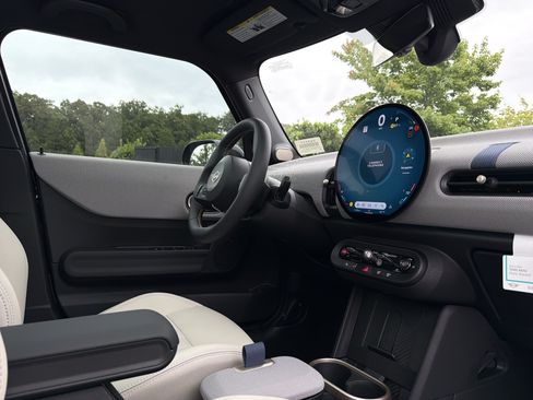 New 2026 MINI Cooper 4-Door Hardtop FWD image 6