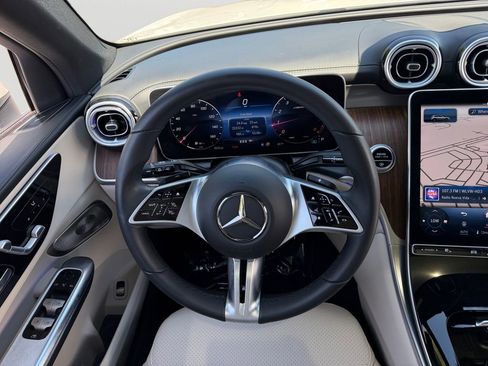 Used 2023 Mercedes-Benz GLC 300 4MATIC image 18