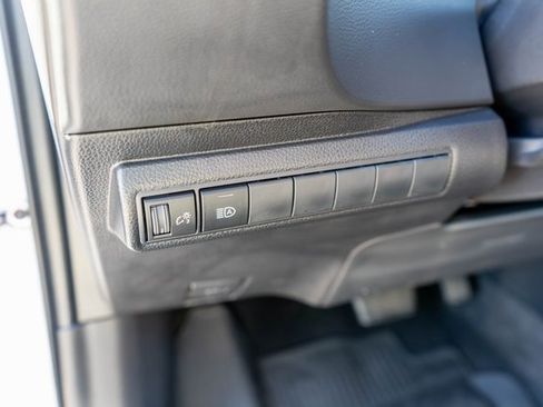 Used 2022 Toyota Corolla SE w/ SE Preferred Package image 20