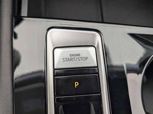 Used 2024 Volkswagen Atlas SEL Premium R-Line AWD/4WD image 35