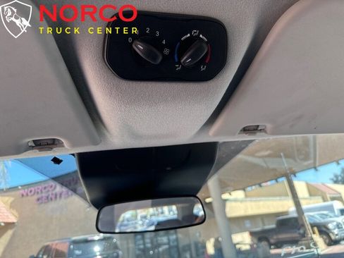 Used 2017 Ford Transit 350 XLT image 22