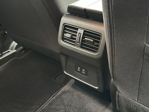 Certified 2023 Nissan Rogue SV image 24