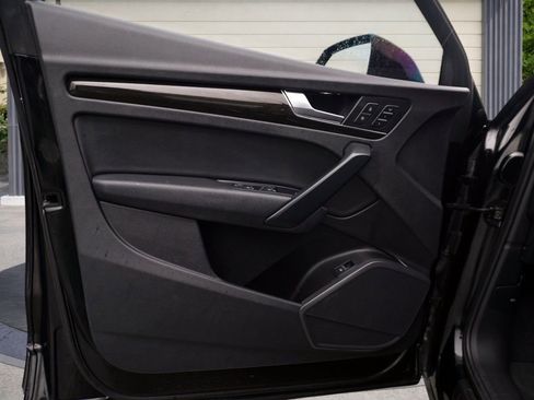 Used 2020 Audi Q5 2.0T Premium w/ Convenience Package image 14