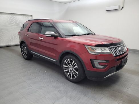 Used 2017 Ford Explorer Platinum image 11