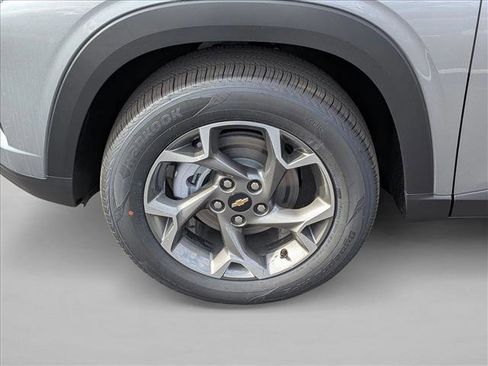 New 2026 Chevrolet Trax LT w/ Driver Confidence Package image 10