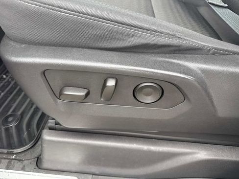 Used 2025 Chevrolet Silverado 1500 LT image 20