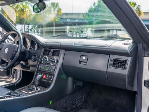 Used 2003 Mercedes-Benz SLK 32 AMG image 53