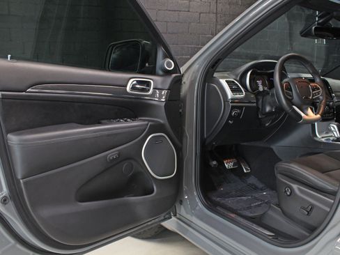 Used 2020 Jeep Grand Cherokee SRT AWD/4WD image 33