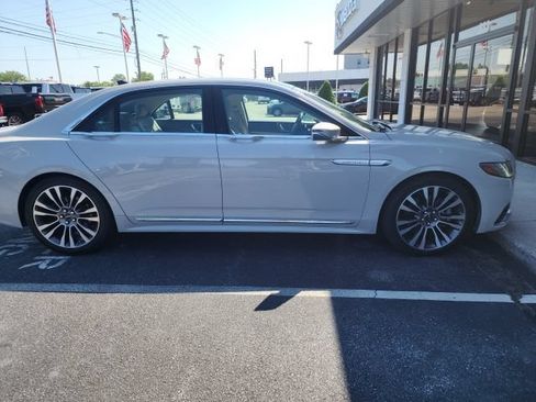 Used 2019 Lincoln Continental Select FWD image 3