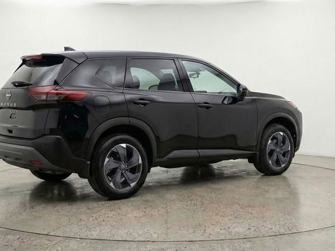 Used 2025 Nissan Rogue SV image 9