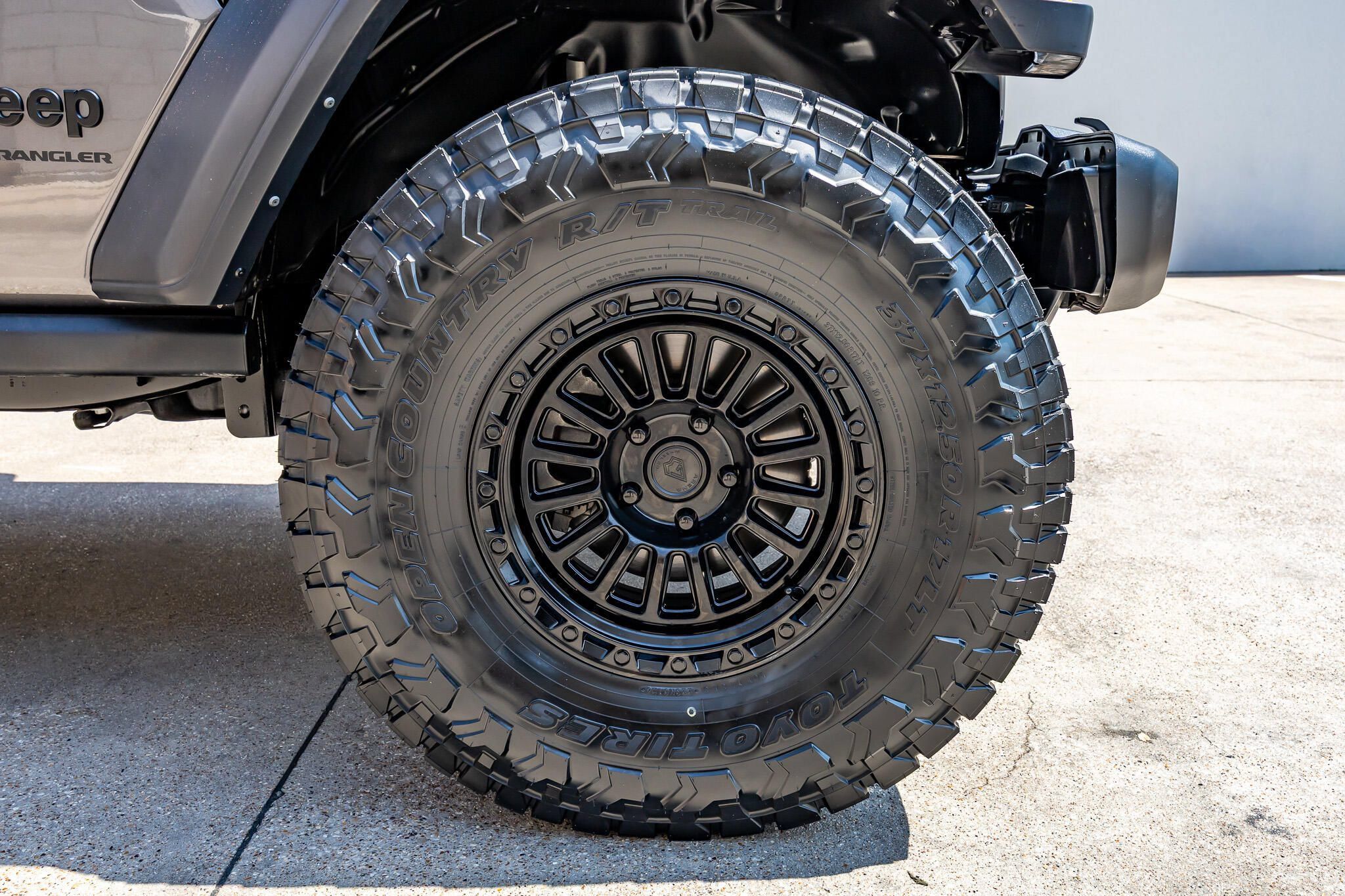 Used 2023 Jeep Wrangler Unlimited Sport AWD/4WD image 12
