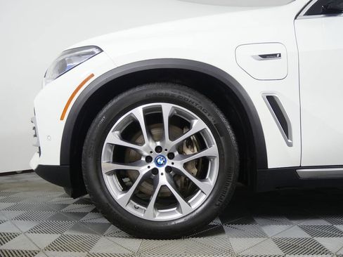 Certified 2023 BMW X5 xDrive45e w/ Executive Package image 7