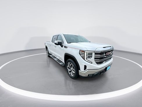 Used 2023 GMC Sierra 1500 SLT w/ SLT Premium Package AWD/4WD image 2