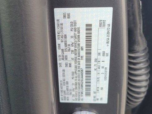 Used 2025 Ford Escape ST-Line w/ Cold Weather Package image 16