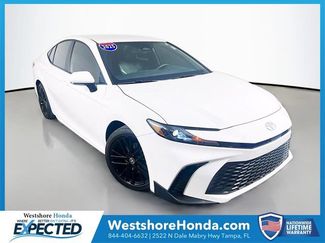Used 2025 Toyota Camry SE FWD video 1