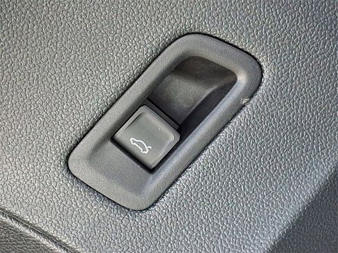 Used 2024 Volkswagen Atlas SEL Premium R-Line image 26